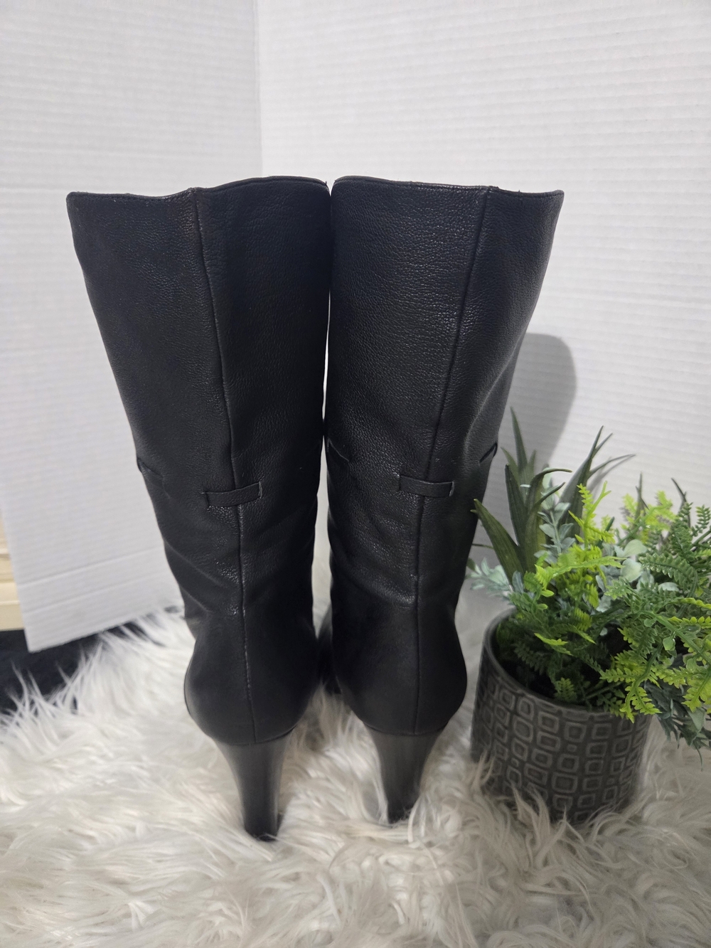 Betsey Johnson Black Pebbled Leather Mid-Calf Heeled Boots. Size 10 Women - Picture 7 of 9